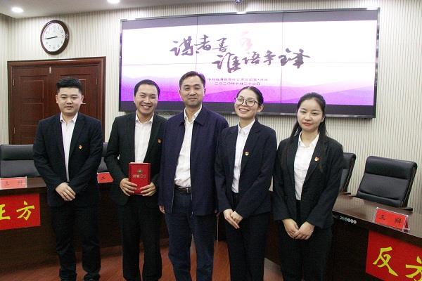 cb7bfeb6874f41788d2224014ee2e29c.jpg
