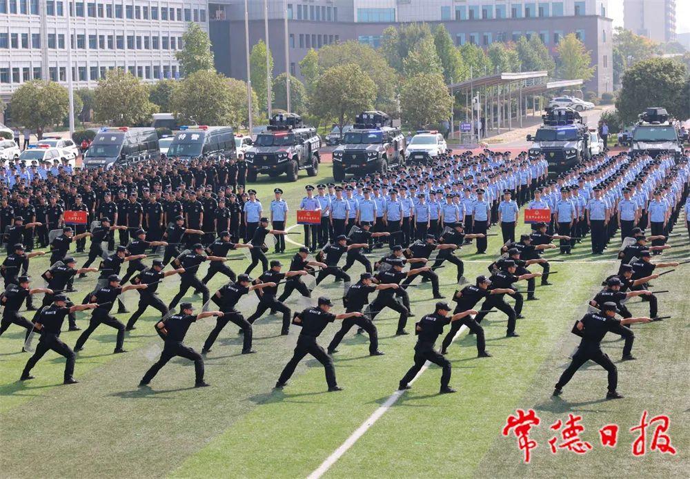 70db2e7475a747548c6cb0140a8e8134.jpg