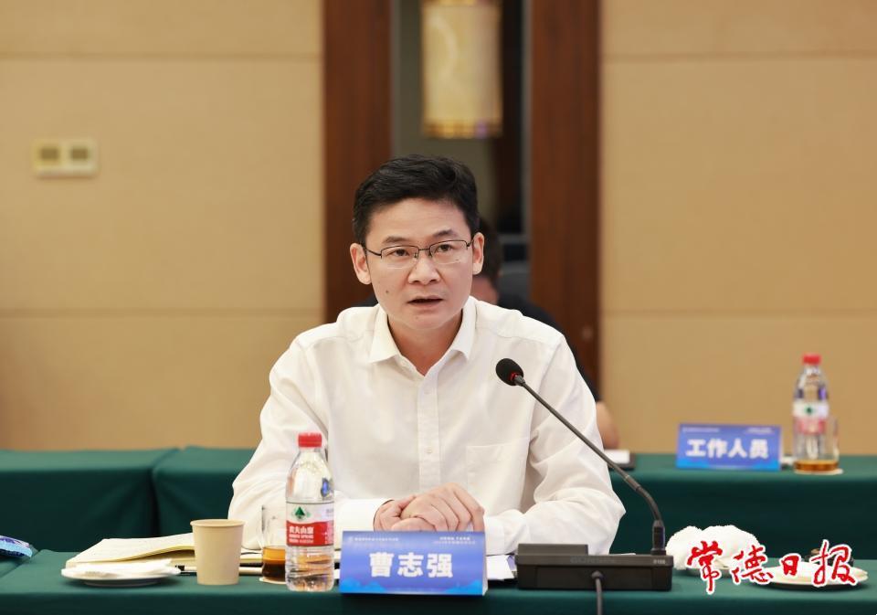 e4b2089acb8e4405982836009ab36bec.jpg