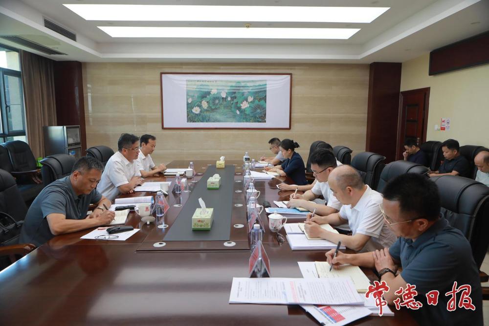 罗毅君在武陵区接访并主持召开信访事项同类同改问题调度会