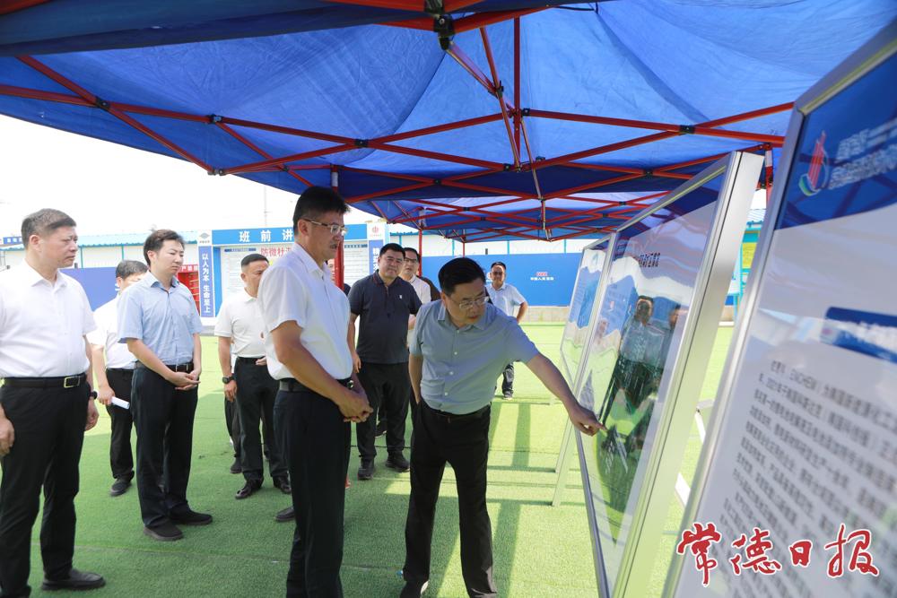 罗毅君在常德经开区调研