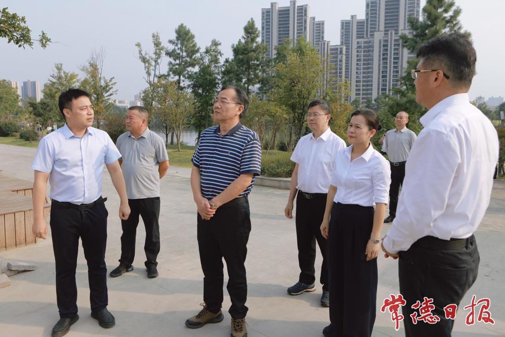罗毅君在武陵区督导检查大气污染防治、秸秆综合利用工作